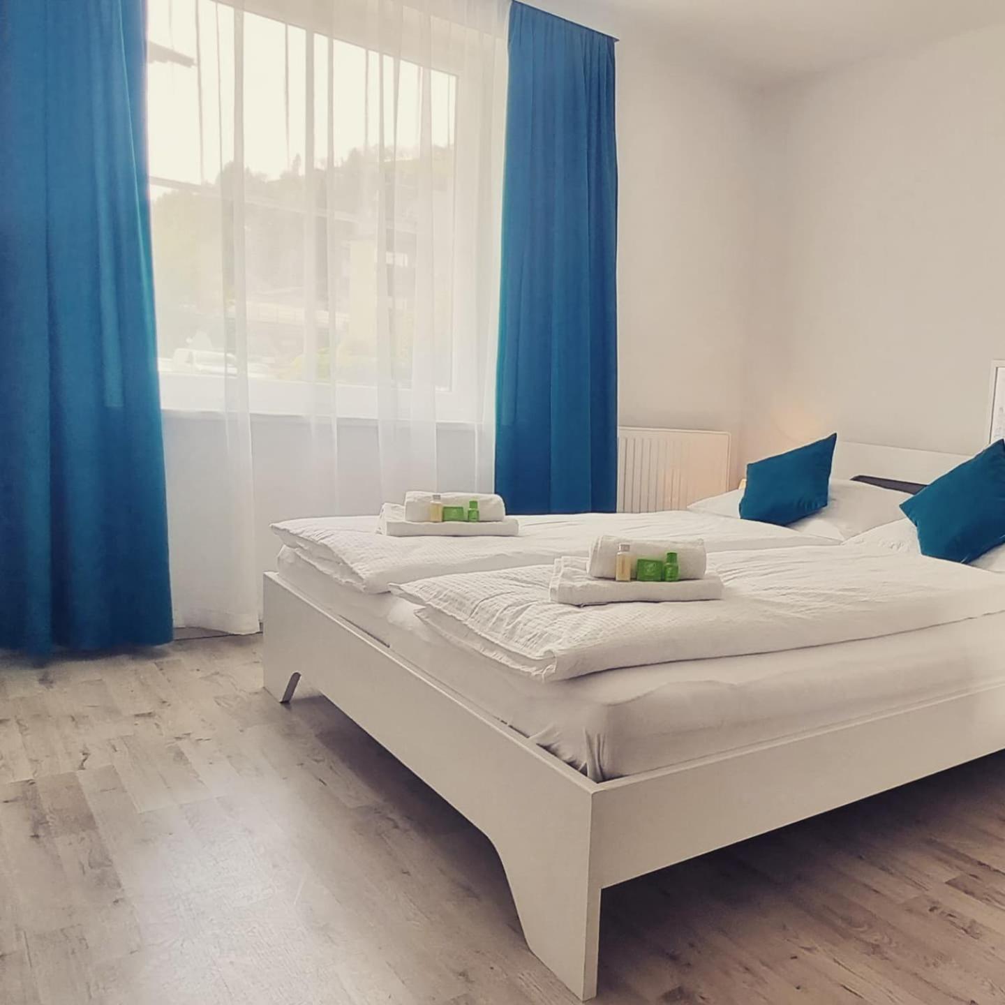 Bora Appartements 1 Mit 4 Schlafzimmer Zell am See Exterior photo
